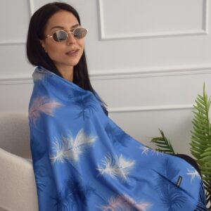 Стилен шал с листа
